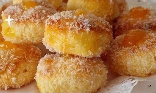 Bolinho Doce de Coco