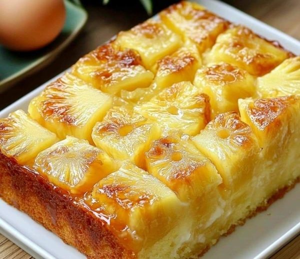 Bolo de Abacaxi e Leite Condensado